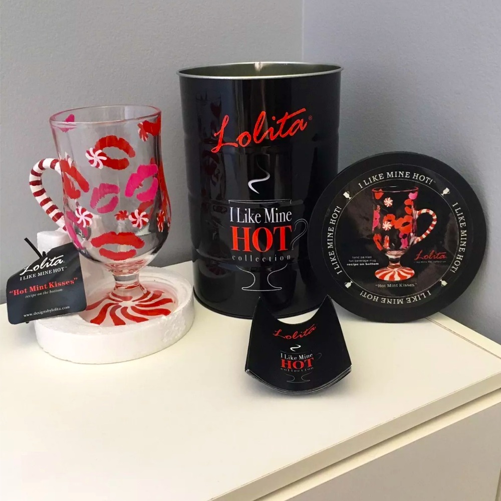 NWT Lolita Collectible Painted Glass Mug “I Like Mine Hot” Collection Red/White